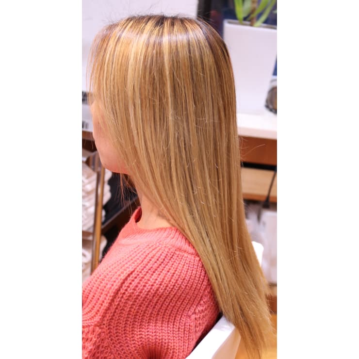 品のある明るい髪色にされたい方に 50代からの髪と肌を蘇らせる美容室 エステ サロンauthen ゴジュウダイカラノカミトハダヲヨミガエラセルビヨウシツアンドエステサロンオーセン のヘアスタイル 美容院 美容室を予約するなら楽天ビューティ