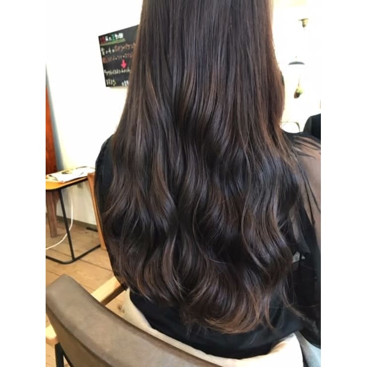 低刺激なオーガニックカラーでトーンダウンさせよう Nest ネスト のヘアスタイル 美容院 美容室を予約するなら楽天ビューティ