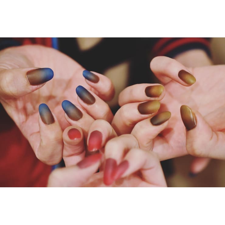 ダブルグラデーション Cadenas カデナ のネイルデザイン ネイル まつげサロンを予約するなら楽天ビューティ