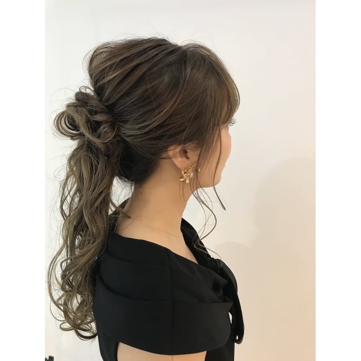 二次会ヘアセット ヘアアレンジ E M A Premium Beauty Salon イーエムエープレミアムビューティーサロン のヘアスタイル 美容院 美容室を予約するなら楽天ビューティ
