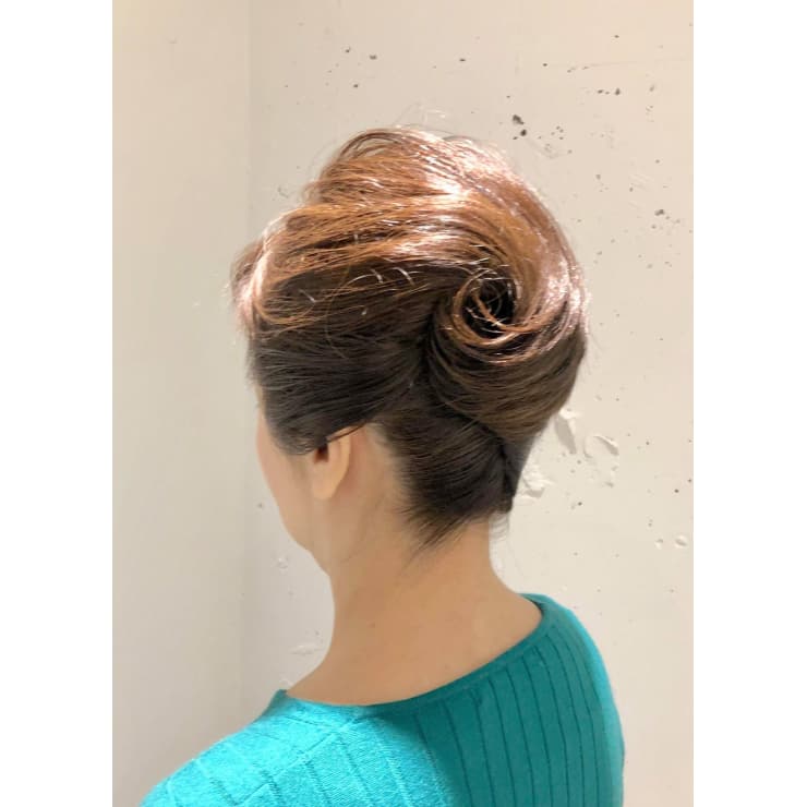 短い髪でも出来る大人のまとめ髪 Hair Make Opsis オプシス のヘアスタイル 美容院 美容室を予約するなら楽天ビューティ