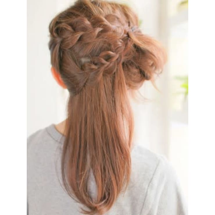 カジュアルフェミニンなハーフアップスタイル Hair Make Nalu 荻窪西口 すずらん通り店 ヘアメイク ナル オギクボニシグチテン スズランドオリテン のヘアスタイル 美容院 美容室を予約するなら楽天ビューティ