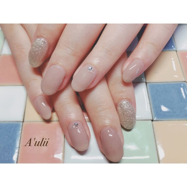 ヌーディ エレガント A Ulii Nail アウリー のネイルデザイン ネイル まつげサロンを予約するなら楽天ビューティ