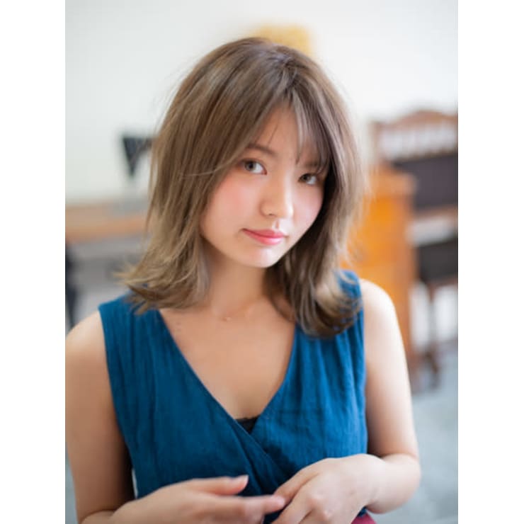 伸ばしかけミディアムレイヤー ブロッサム 成増店 ヘッドスパ 髪質改善 ブロッサム ナリマステン のヘアスタイル 美容院 美容室を予約するなら楽天ビューティ