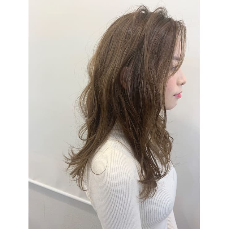 添田 大人ヘルシーレイヤーデジタルパーマフェザーロング Maria By Afloat マリアバイアフロート のヘアスタイル 美容院 美容室を予約するなら楽天ビューティ