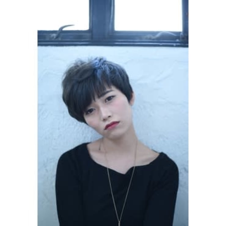 ベリーショート ダークアッシュ 暗髪 アシメバング ハイ Kenje 湘南台 ケンジ ショウナンダイ のヘアスタイル 美容院 美容室を予約するなら楽天ビューティ