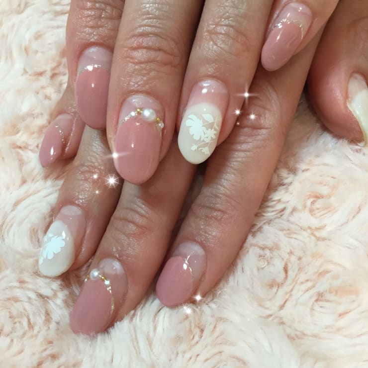 バルーンフレンチ Nail Classy ネイルクラッシー のネイルデザイン ネイル まつげサロンを予約するなら楽天ビューティ バルーンフレンチ Nail Classy ネイルクラッシー のネイルデザイン ネイル まつげサロンを予約するなら楽天ビューティ