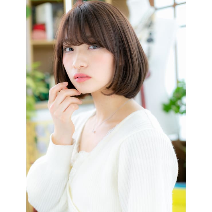 輪郭カバーで小顔見せ！黒髪・透明感・大人ボブ ふんわりボブ