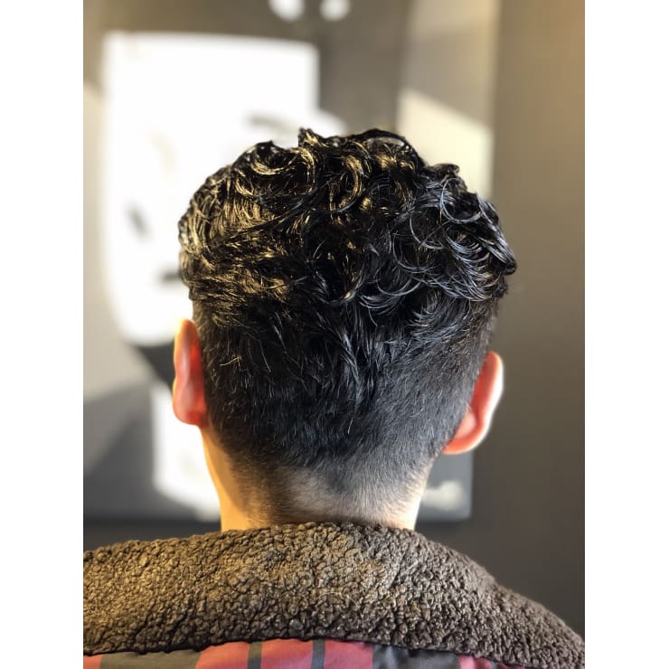 かき上げバックパーマスタイル ツーブロック Bar Ber Shop Regalo バーバーショップレガロ のヘアスタイル 美容院 美容室を予約するなら楽天ビューティ