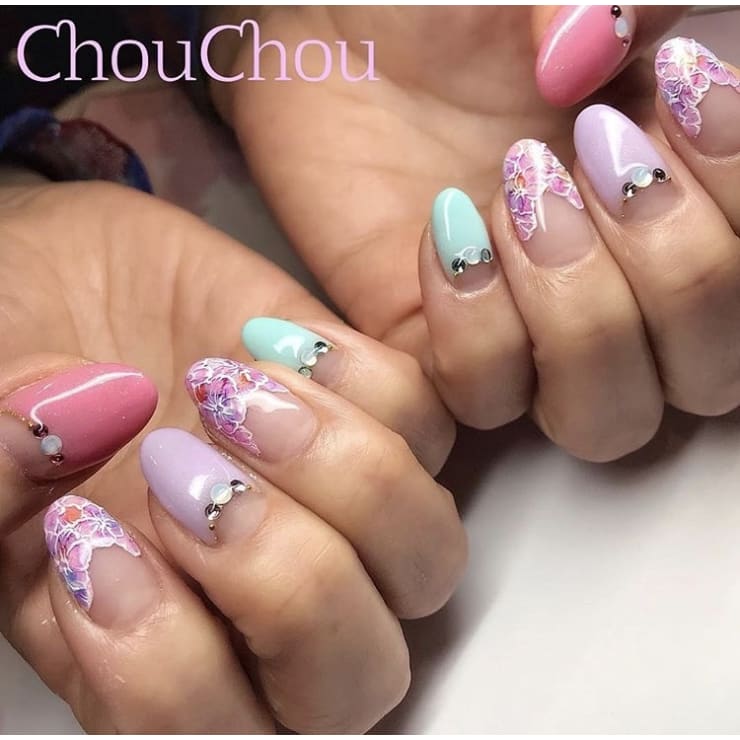 旬なアートをいち早くご提供 Nail Salon Chou Chou ネイルサロンシュシュ のこだわり特集 ネイル まつげサロン を予約するなら楽天ビューティ
