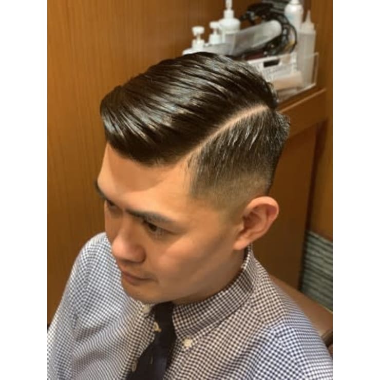 メンズカット ポンパドール フェード ヘアーモードキクチ 銀座店 ヘアーモードキクチ のヘアスタイル 美容院 美容室を予約するなら楽天ビューティ