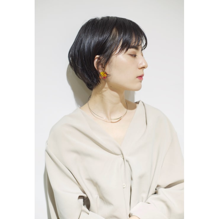 黒髪 耳かけショート Renjishi Aoyama レンジシ のヘアスタイル 美容院 美容室を予約するなら楽天ビューティ