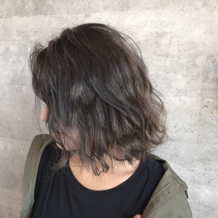 ダークグラデーション Grenade Mirakita グレネイドミラキタ のヘアスタイル 美容院 美容室を予約するなら楽天ビューティ