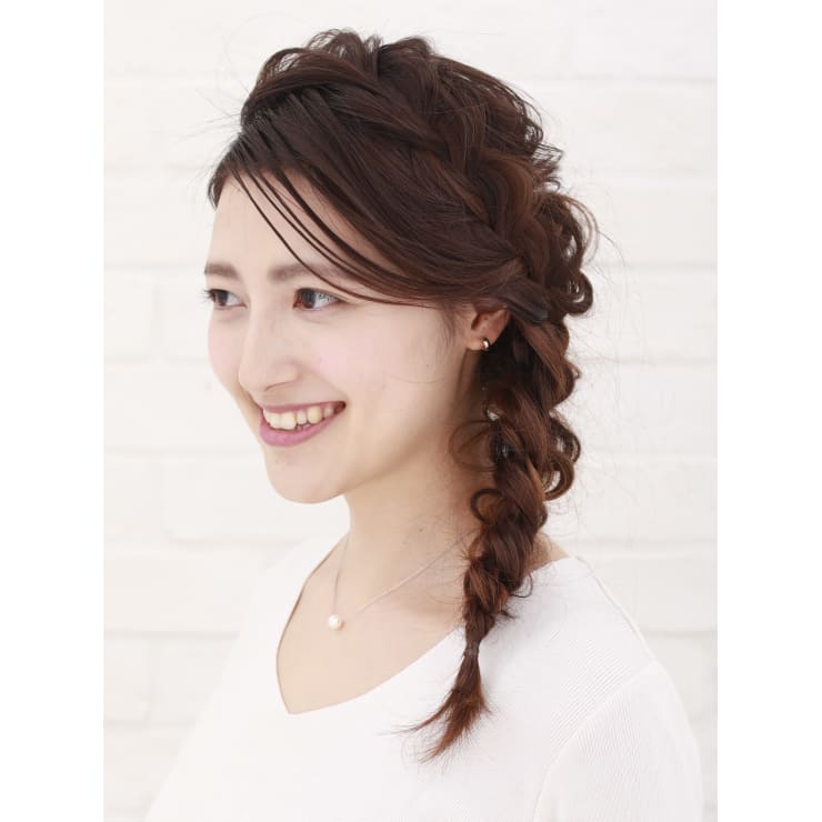 ゆるサイド編み下ろし ヘアセットサロンlala Roomo Studio ヘアセットサロンララルーモスタジオ のヘアスタイル 美容院 美容室を予約するなら楽天ビューティ