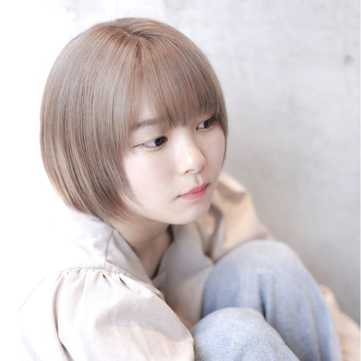 ショートボブ ミルクティーベージュ Davin ダヴィン のヘアスタイル 美容院 美容室を予約するなら楽天ビューティ