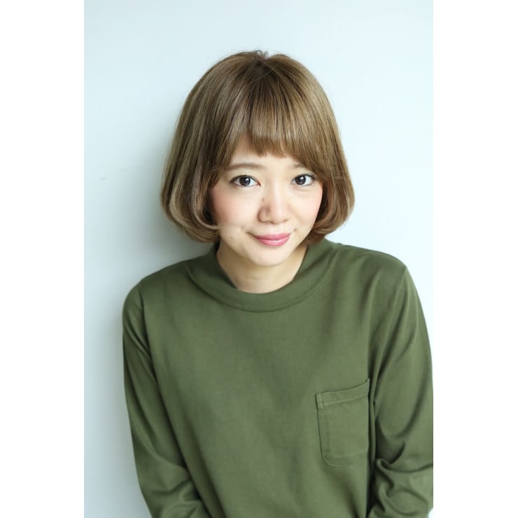 前髪短めのコンパクトボブ Endoa エンドア のヘアスタイル 美容院 美容室を予約するなら楽天ビューティ