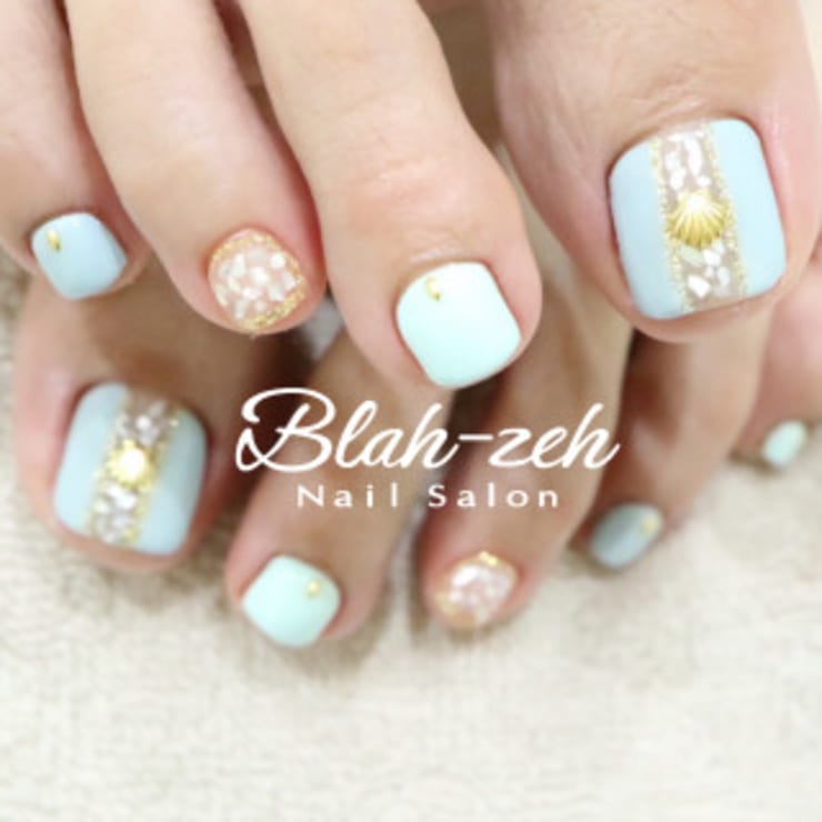 貝殻 シェルフットネイル Blah Zeh ブラゼ のネイルデザイン ネイル まつげサロンを予約するなら楽天ビューティ