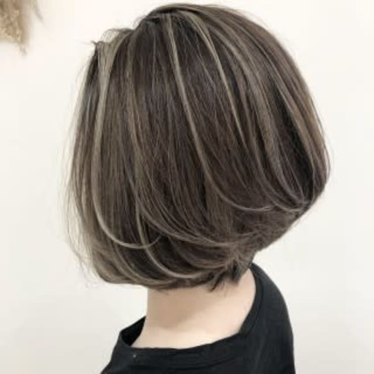 夏オススメグレージュハイライトボブ Marju銀座 マージュギンザ のヘアスタイル 美容院 美容室を予約するなら楽天ビューティ 夏オススメグレージュハイライトボブ Marju銀座 マージュギンザ のヘアスタイル 美容院 美容室を予約するなら楽天ビューティ