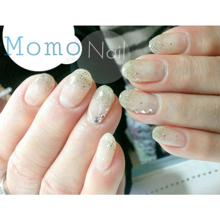 シンプルジェルネイルをリーズナブルに ワンカラー パワーストーンアート ジェルセミナーもやってます Momonail モモネイル のこだわり特集 ネイル まつげサロンを予約するなら楽天ビューティ