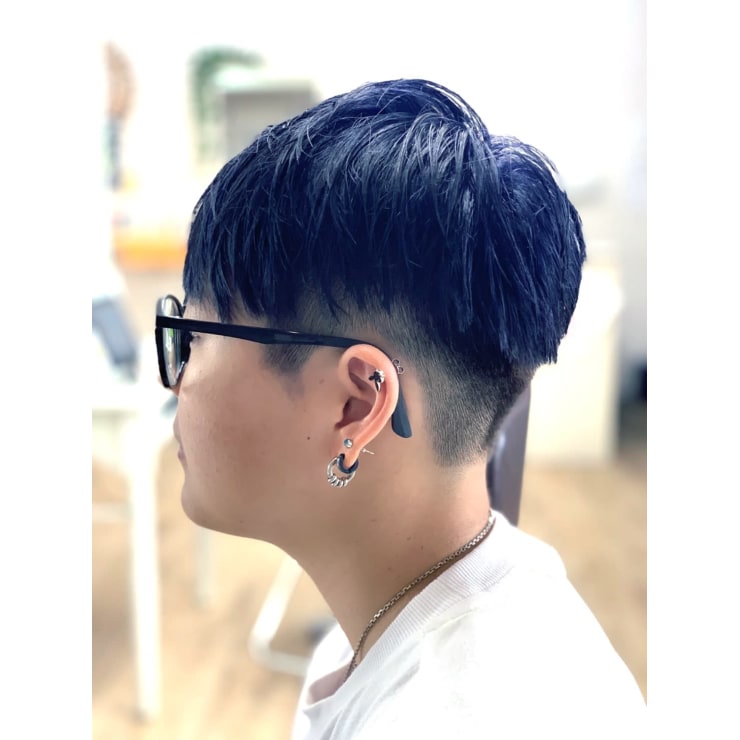 派手髪で差を付けろ ダブルカラーでマリンブルー Avectoi By Anyhow 西川口店 アヴェクトワバイエニーハウ のヘアスタイル 美容院 美容室を予約するなら楽天ビューティ 派手髪で差を付けろ ダブルカラーでマリンブルー Avectoi By Anyhow 西川口店 アヴェクトワバイエニーハウ のヘアスタイル 美容院 美容室を予約するなら楽天ビューティ