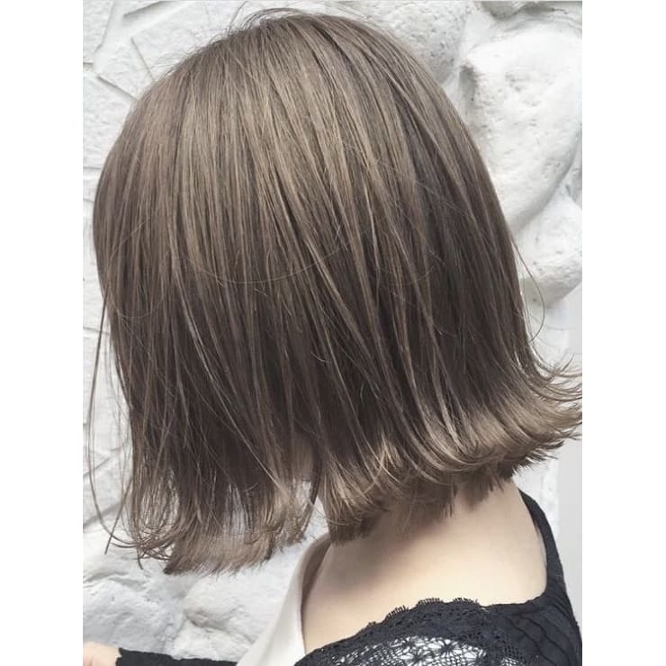 ミルクティーアッシュ 大人かわいい 結婚式 前下がり Float 東大阪 河内小阪 本店 フロートヒガシオオサカ カワチコサカ ホンテン のヘアスタイル 美容院 美容室を予約するなら楽天ビューティ