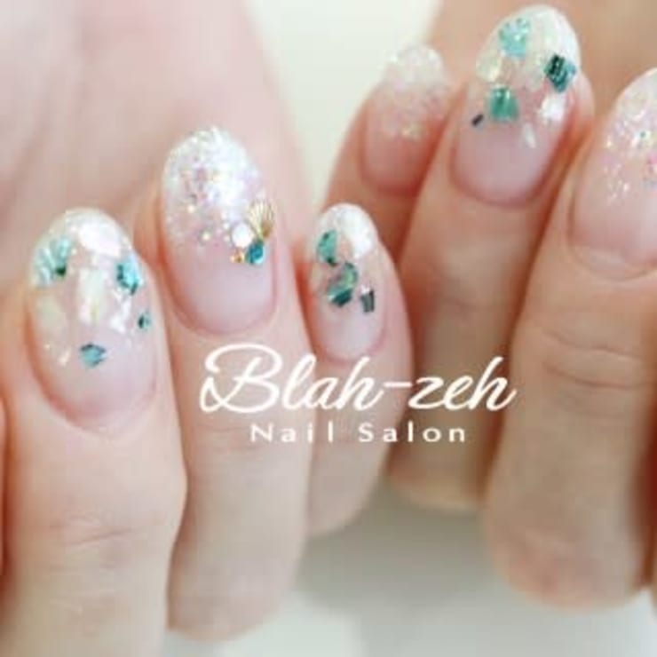 夏のシェルネイル Blah Zeh ブラゼ のネイルデザイン ネイル まつげサロンを予約するなら楽天ビューティ