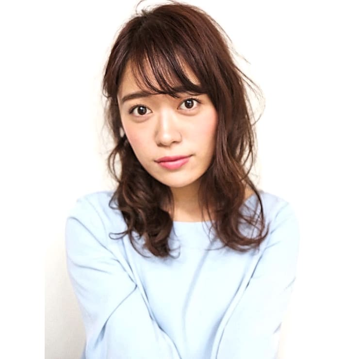 簡単くせ毛のセミロングスタイル Hair Make Flencia ヘアメイクフレンシア のヘアスタイル 美容院 美容室を予約するなら楽天ビューティ