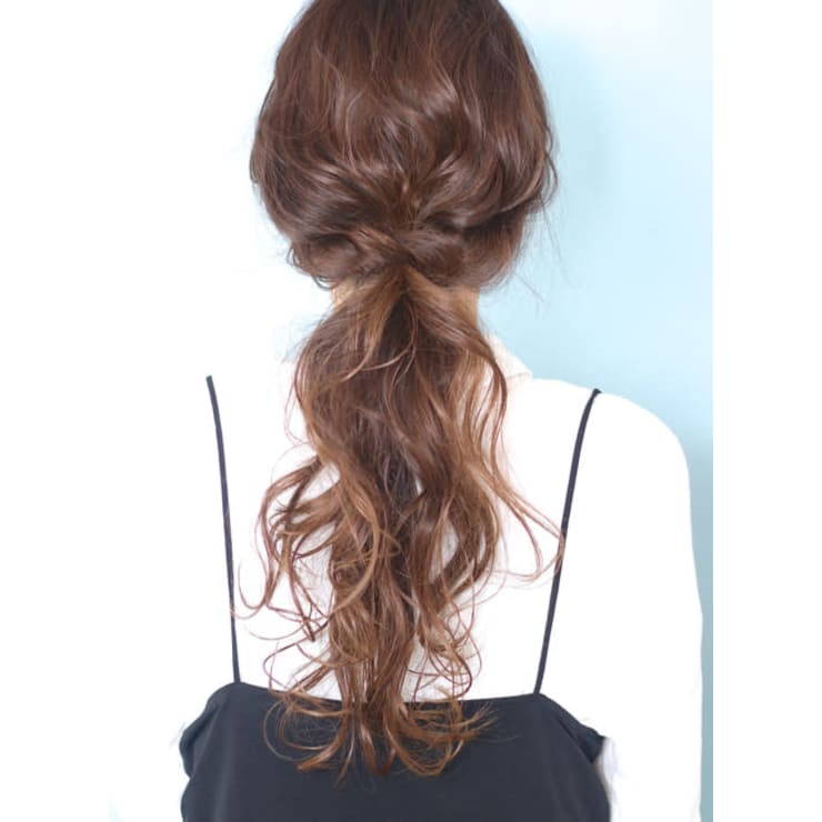 ルーズなパーティーポニーテール Beautrium Ginza ビュートリアム のヘアスタイル 美容院 美容室を予約するなら楽天ビューティ