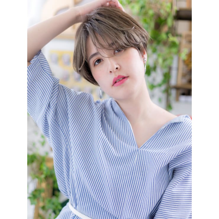 no.100 ハンドメイド✩.*˚アースカラーのハンサムヘアアクセサリー✩.*˚ 外国人風アシンメトリーハンサムショート ニュアンスカール | COVER