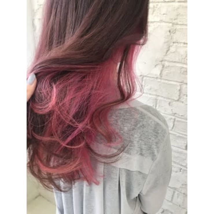 インナーカラー ホットピンク ピンクヘア 池袋 4029 Prize 池袋西口店 プライズ のヘアスタイル 美容院 美容室を予約するなら楽天ビューティ