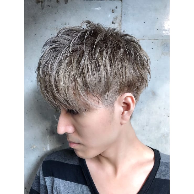シルバーグレージュ マッシュショート Luxis The Backroom ラグシス ザ バックルーム のヘアスタイル 美容院 美容室を予約するなら楽天ビューティ シルバーグレージュ マッシュショート Luxis The Backroom ラグシス ザ バックルーム のヘアスタイル 美容院 美容室を予約するなら楽天ビューティ