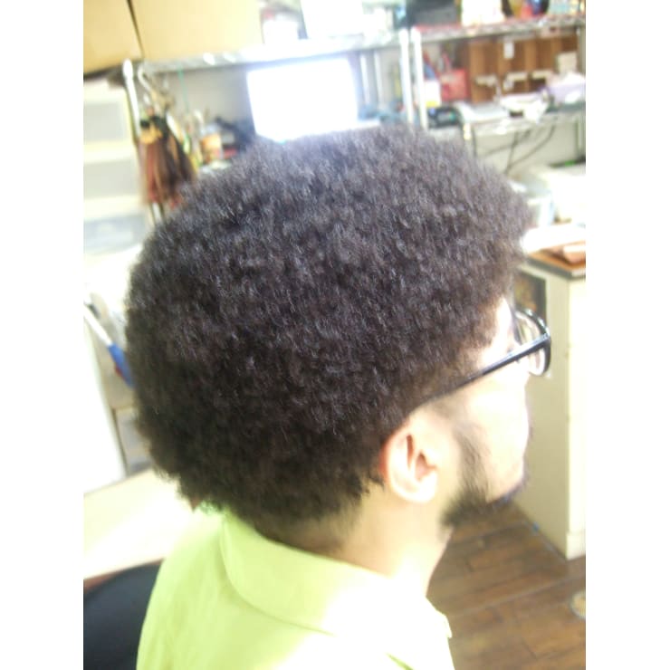 針金アフロパーマ アシッド ハウス アシッドハウス のヘアスタイル 美容院 美容室を予約するなら楽天ビューティ