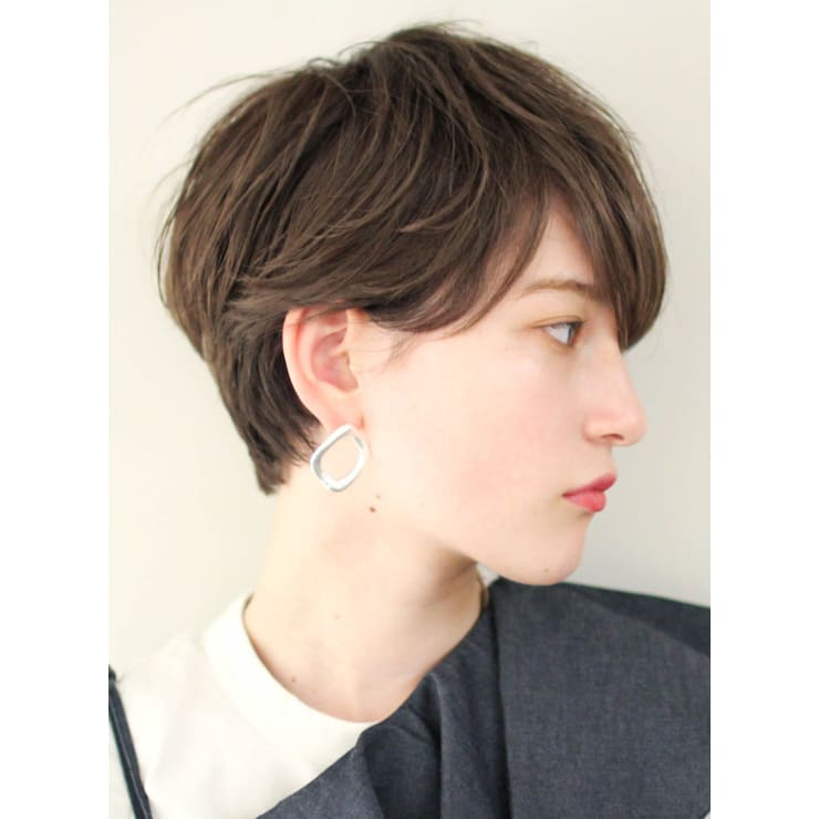 面長の方にオススメの小顔ショートヘア Circus By Beautrium 青山 サーカスバイビュートリアム アオヤマ のヘアスタイル 美容院 美容室を予約するなら楽天ビューティ 面長の方にオススメの小顔ショートヘア Circus By Beautrium 青山 サーカスバイビュートリアム アオヤマ のヘアスタイル 美容院 美容室を予約するなら楽天ビューティ