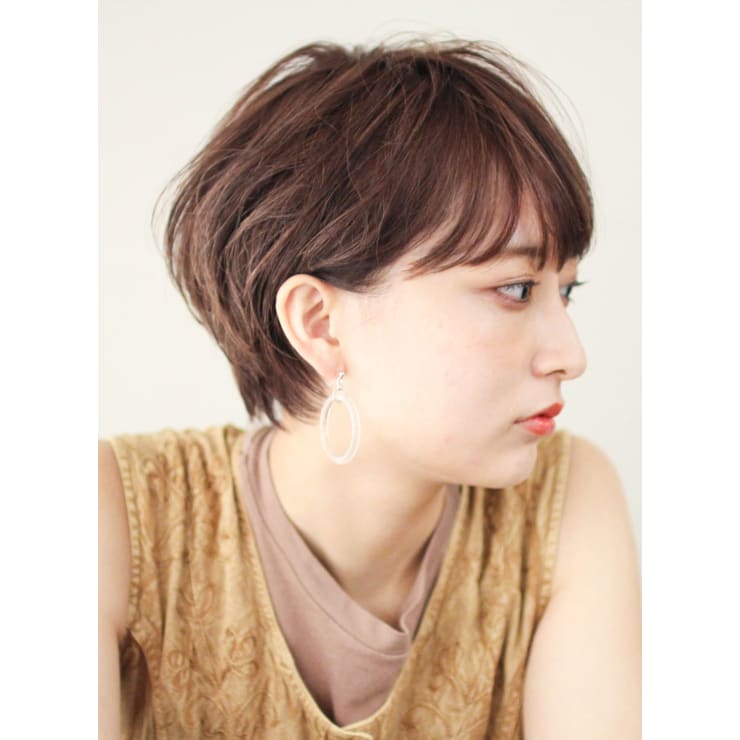 襟足長めのバランスショートヘア Circus By Beautrium 青山 サーカスバイビュートリアム アオヤマ のヘアスタイル 美容院 美容室を予約するなら楽天ビューティ