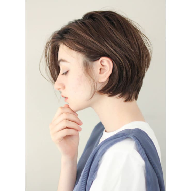 襟足長めの大人美人ショートボブ Circus By Beautrium 青山 サーカスバイビュートリアム アオヤマ のヘアスタイル 美容院 美容室を予約するなら楽天ビューティ