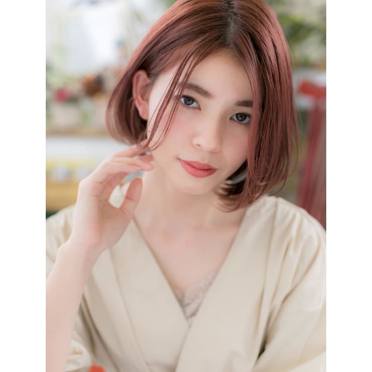 外国人風こなれ感 くせ毛風前下がりボブ 大人かわいい Cover Hair Bliss 大宮西口店 カバーヘアブリス オオミヤニシグチテン のヘアスタイル 美容院 美容室を予約するなら楽天ビューティ