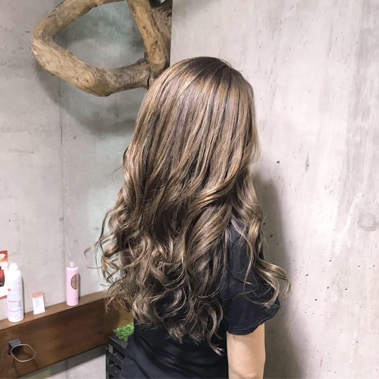 ロングカール Jujur ジュジュル のヘアスタイル 美容院 美容室を予約するなら楽天ビューティ