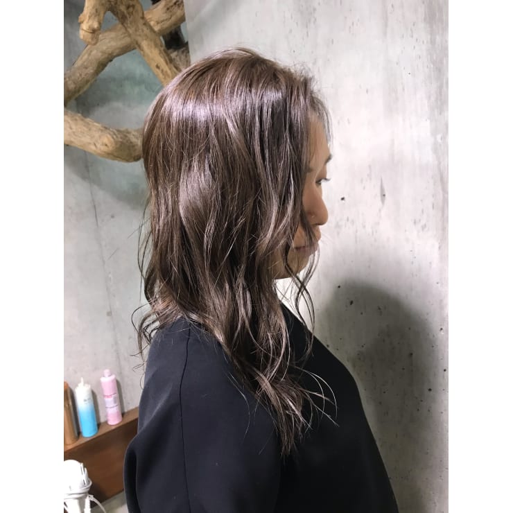 波ウェーブロング Jujur ジュジュル のヘアスタイル 美容院 美容室を予約するなら楽天ビューティ