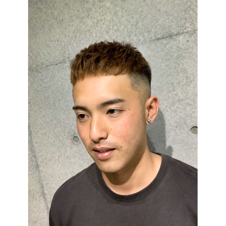 クロップスタイル フェードカット Hol ホル のヘアスタイル 美容院 美容室を予約するなら楽天ビューティ