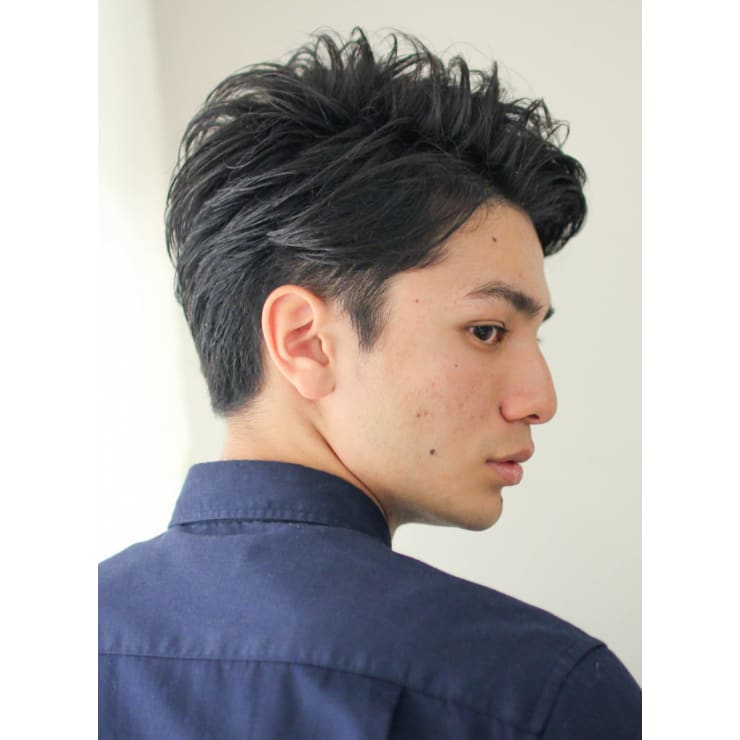 大人ツーブロックでスタイリッシュなヘア Circus By Beautrium 青山 サーカスバイビュートリアム アオヤマ のヘアスタイル 美容院 美容室を予約するなら楽天ビューティ