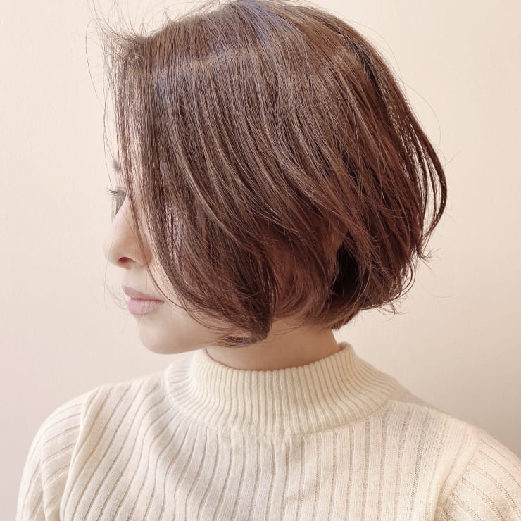 ふんわり長め 大人ショートボブ Beautrium Ginza ビュートリアム のヘアスタイル 美容院 美容室を予約するなら楽天ビューティ ふんわり長め 大人ショートボブ Beautrium Ginza ビュートリアム のヘアスタイル 美容院 美容室を予約するなら楽天ビューティ