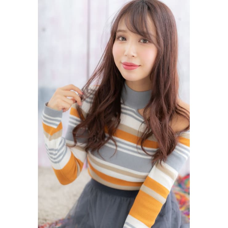 流し前髪で女度up 外国人風おフェロレイヤーロング Miq 日暮里店 ミック のヘアスタイル 美容院 美容室を予約するなら楽天ビューティ