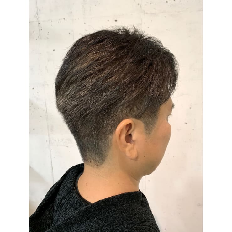 メンズ グレイヘア Lourdes Hair Design ルルドヘアーデザイン のヘアスタイル 美容院 美容室を予約するなら楽天ビューティ