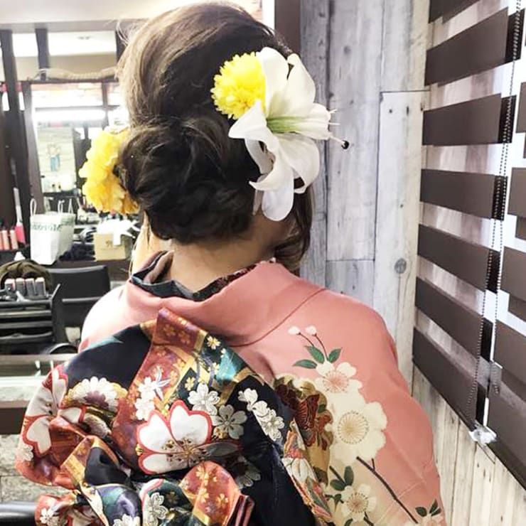 成人式振袖ヘアセット Carrefour カルフール のヘアスタイル 美容院 美容室を予約するなら楽天ビューティ