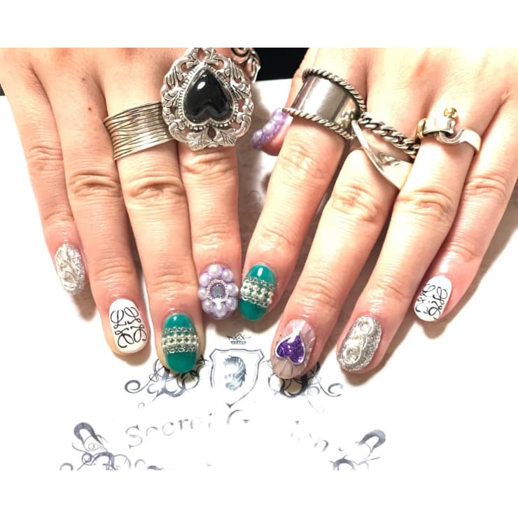 アラビアンデザイン Secret Garden シークレットガーデン のネイルデザイン ネイル まつげサロンを予約するなら楽天ビューティ