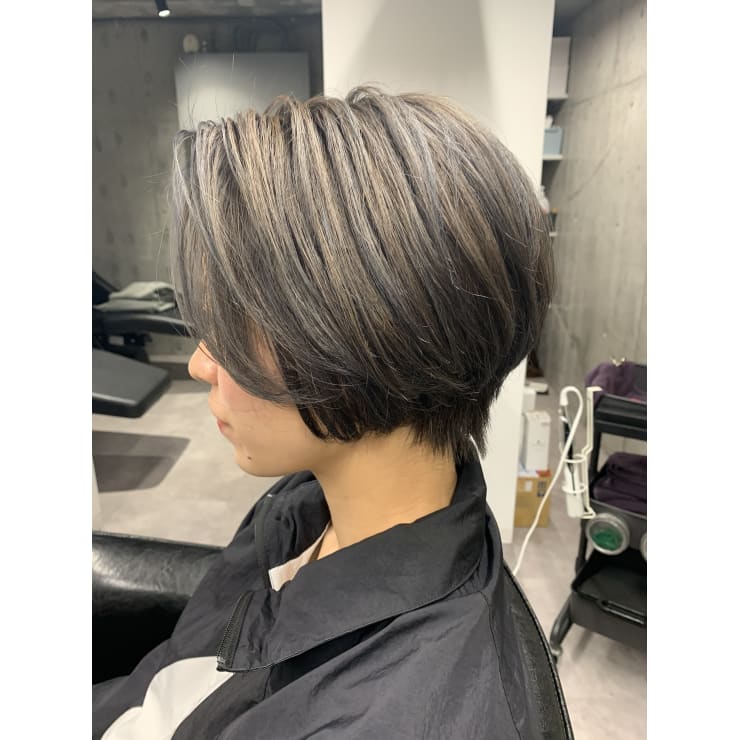 ハイライト効果 グレーアッシュボブ Shell吉祥寺 シェルキチジョウジ のヘアスタイル 美容院 美容室を予約するなら楽天ビューティ ハイライト効果 グレーアッシュボブ Shell吉祥寺 シェルキチジョウジ のヘアスタイル 美容院 美容室を予約するなら楽天ビューティ