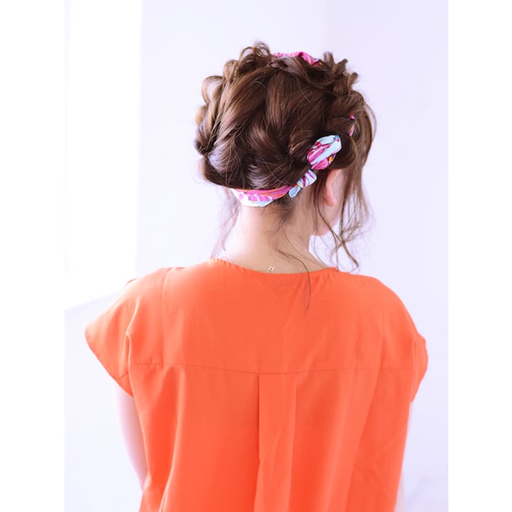 編込み スカーフのエフォートレス 夏アレンジ Hair Make Earth 北九州八幡西店 ヘアメイクアース キタキュウシュウヤハタニシテン のヘアスタイル 美容院 美容室を予約するなら楽天ビューティ
