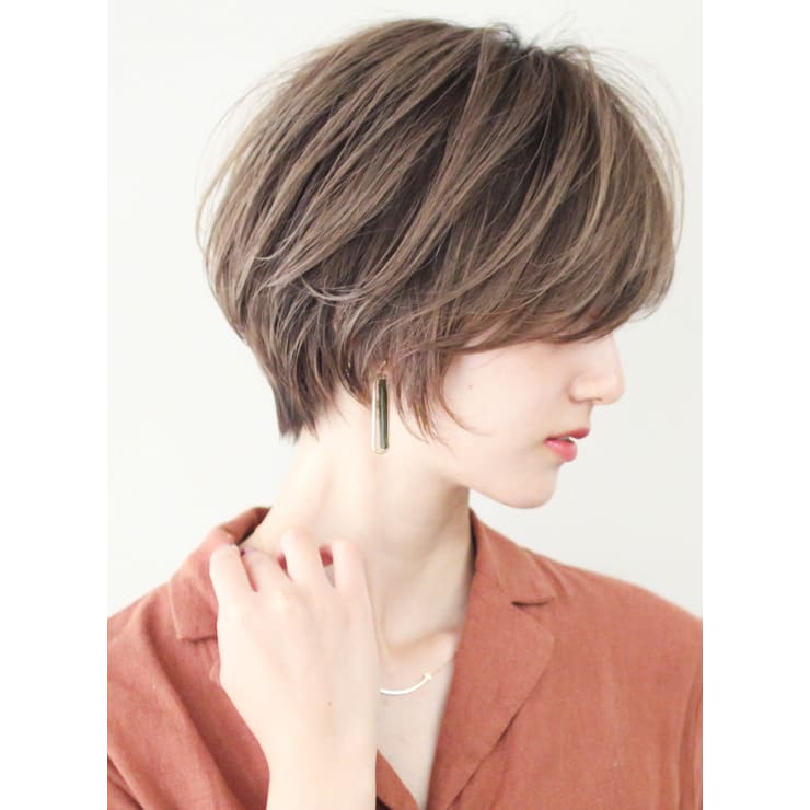30代 40代 エアリー感のあるくびれショート Circus By Beautrium 青山 サーカスバイビュートリアム アオヤマ のヘアスタイル 美容院 美容室を予約するなら楽天ビューティ