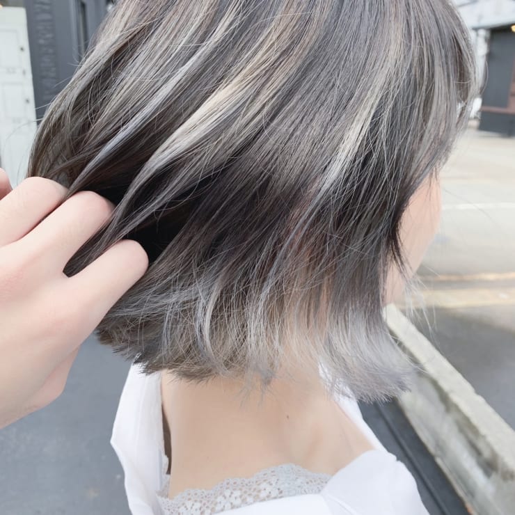 ハイライトグラデーション グレー Re Charm By Anyhow 長岡南七日町店 リシャルムバイエニーハウ のヘアスタイル 美容院 美容室を予約するなら楽天ビューティ