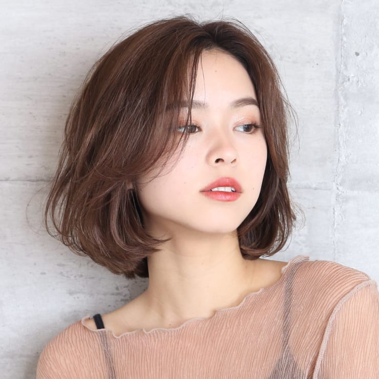 ひし形シルエットボブ Beautrium Ginza ビュートリアム のヘアスタイル 美容院 美容室を予約するなら楽天ビューティ